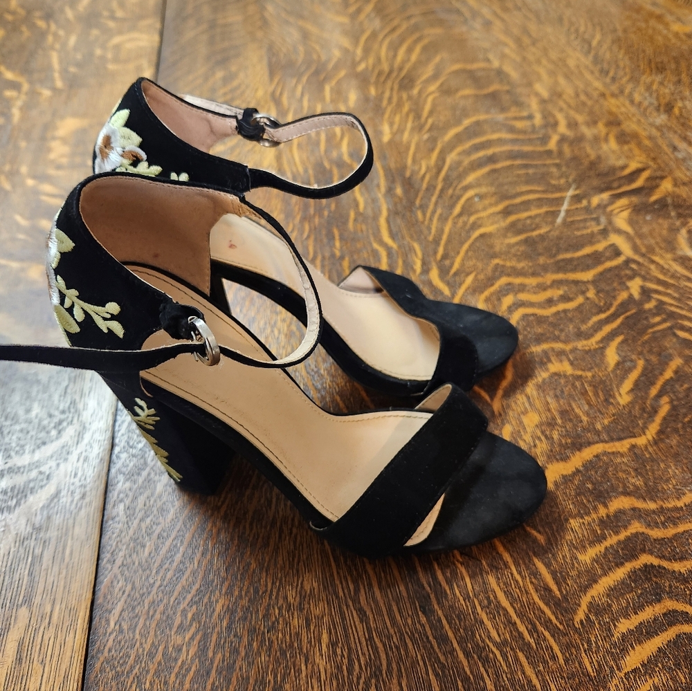 Nasty Gal Bebo Flower Embroidered Heels
